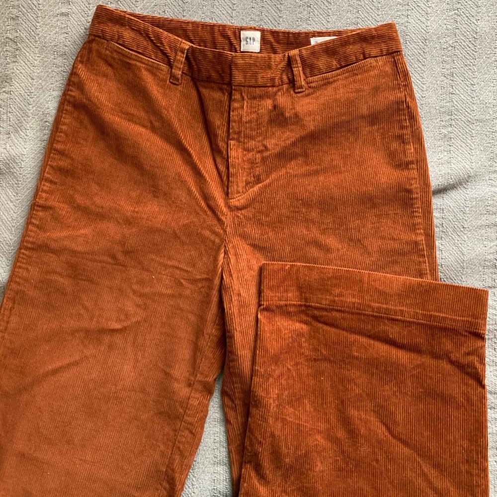 GAP high-rise wide-leg crop corduroy pant, size 14